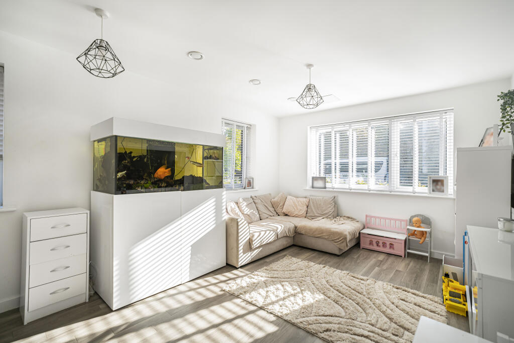 Additional image 6 of Blossom Drive, Welwyn Garden City, AL7