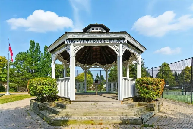 Additional image 34 of 360 Silverbirch Blvd