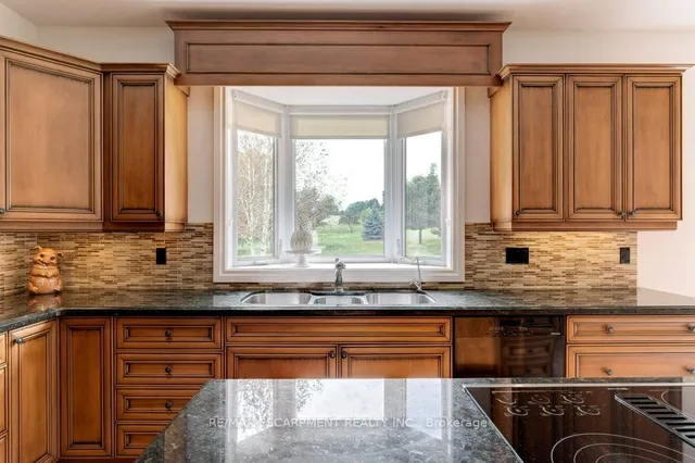 Additional image 11 of 17 TEWS Lane