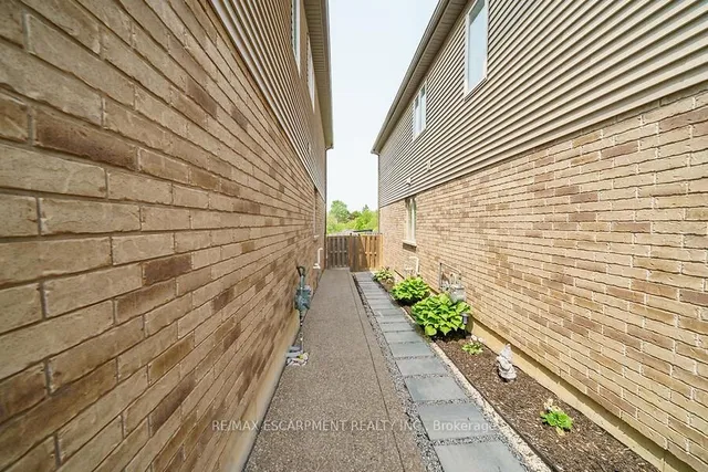 Additional image 34 of 123 WESTBANK Tr