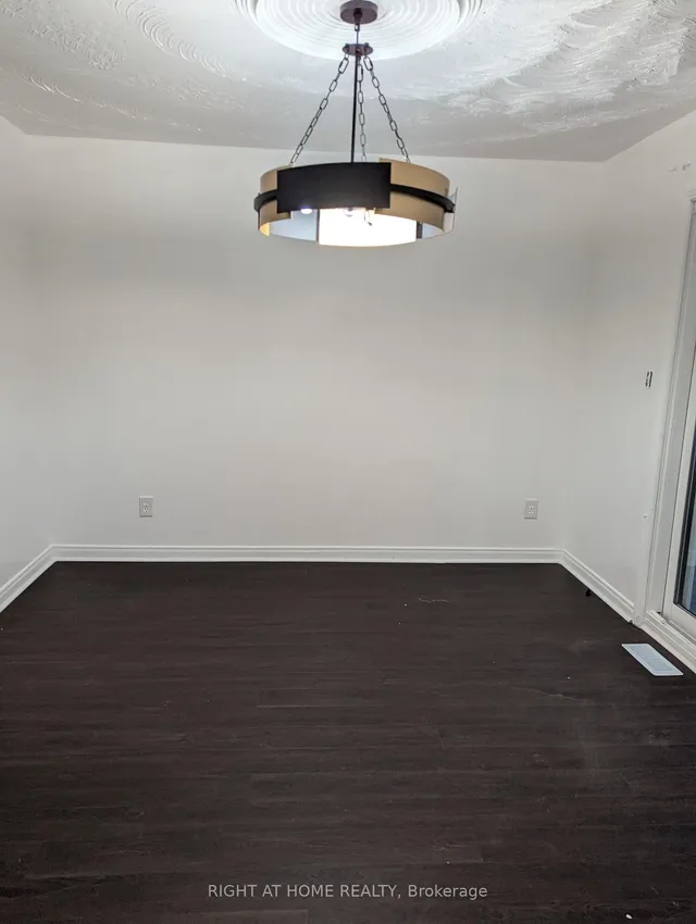 Additional image 15 of 73 Skyview Dr