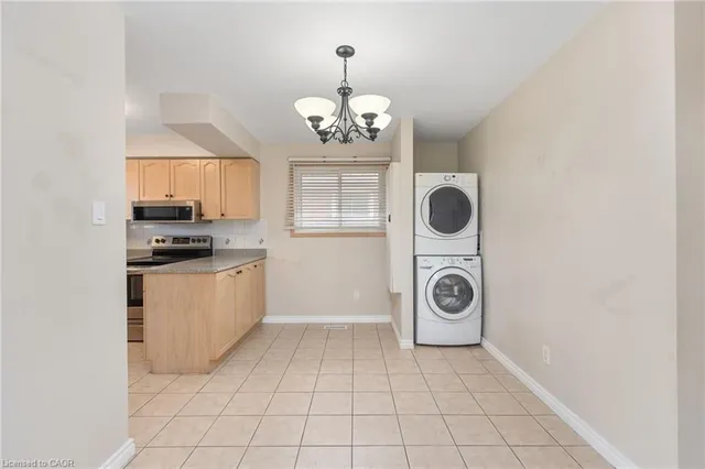 Additional image 37 of 60 Champlain Ave Unit Main Floor