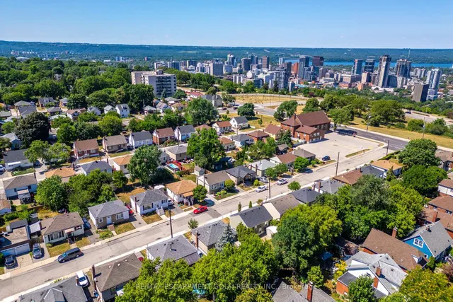 Additional image 34 of 38 Salem Ave