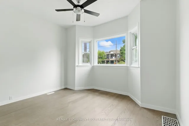 Additional image 12 of 684 Beach Blvd