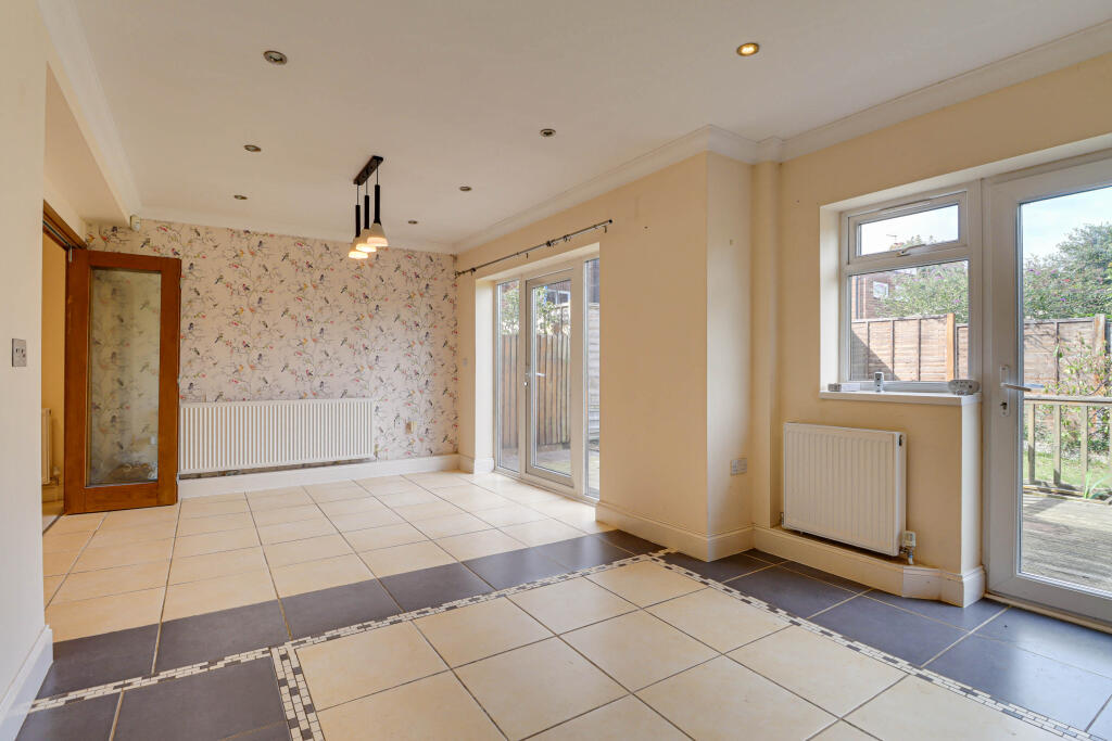 Additional image 4 of St. James Road, Harpenden, AL5