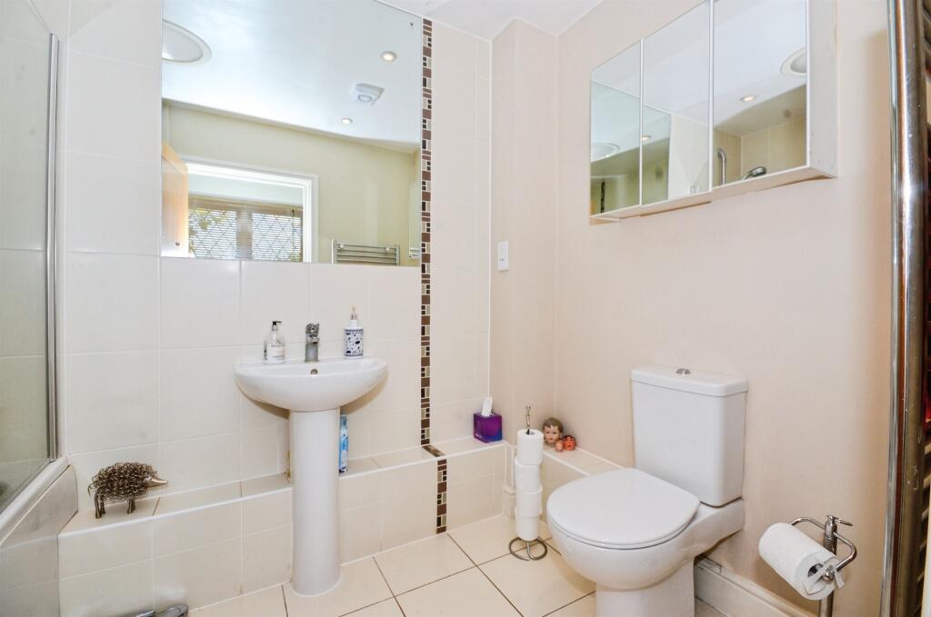Additional image 12 of Redhall End, Colney Heath, St. Albans