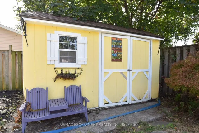 Additional image 38 of 1384 Niels Ave