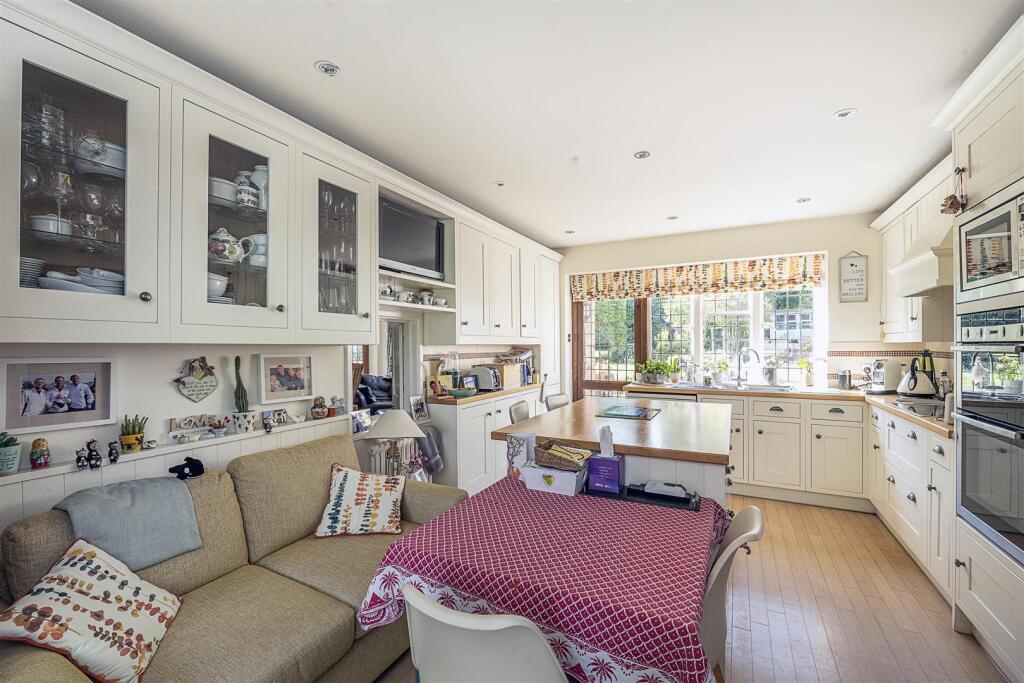 Additional image 2 of Lyndhurst Drive, Harpenden