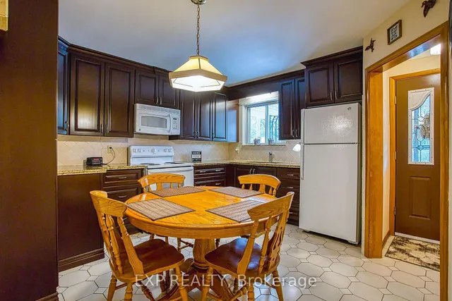 Additional image 7 of 633 Rosseau Rd