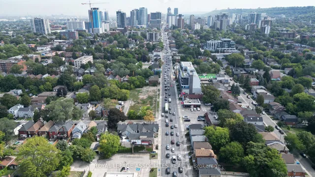 Additional image 41 of 455 Main St