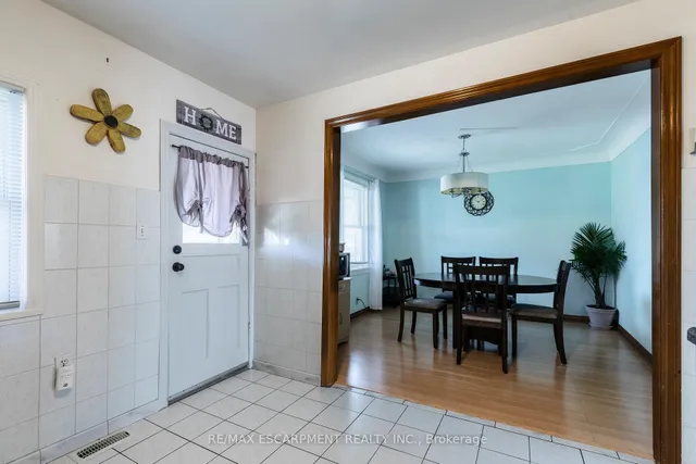 Additional image 12 of 118 Julian Ave