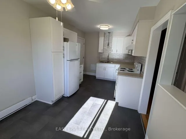 Additional image 18 of 55 Commercial St