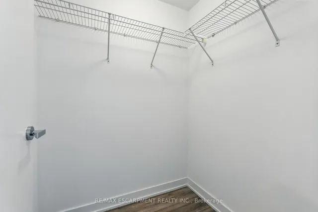 Additional image 19 of 3210 DAKOTA Common Unit A220