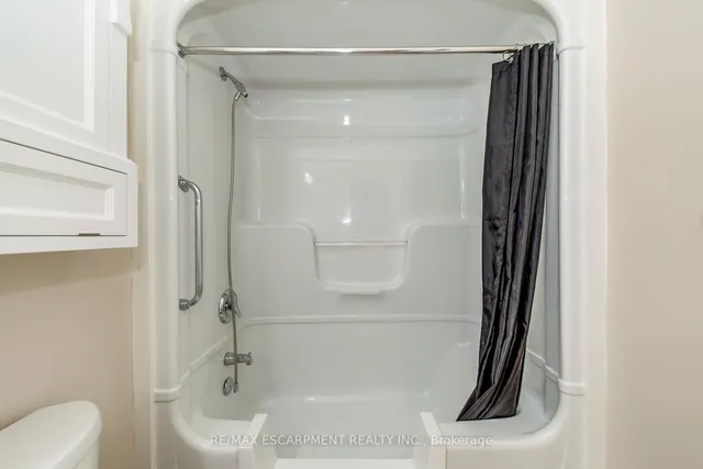 Additional image 21 of 2435 Woodward Ave Unit 15