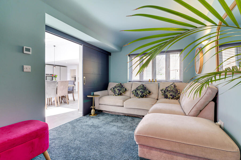 Additional image 9 of Laburnum Grove, St. Albans, Hertfordshire, AL2