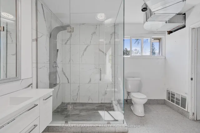 Additional image 33 of 585 Fifth Rd