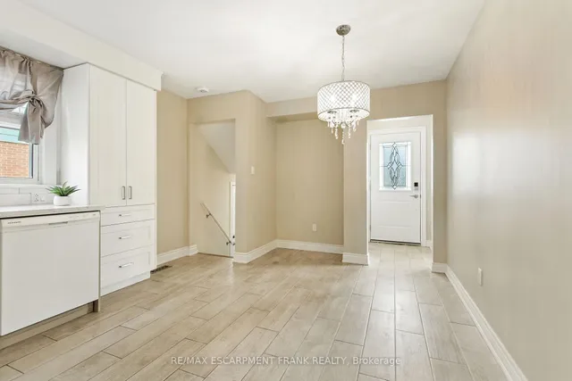 Additional image 7 of 174 Broker Dr