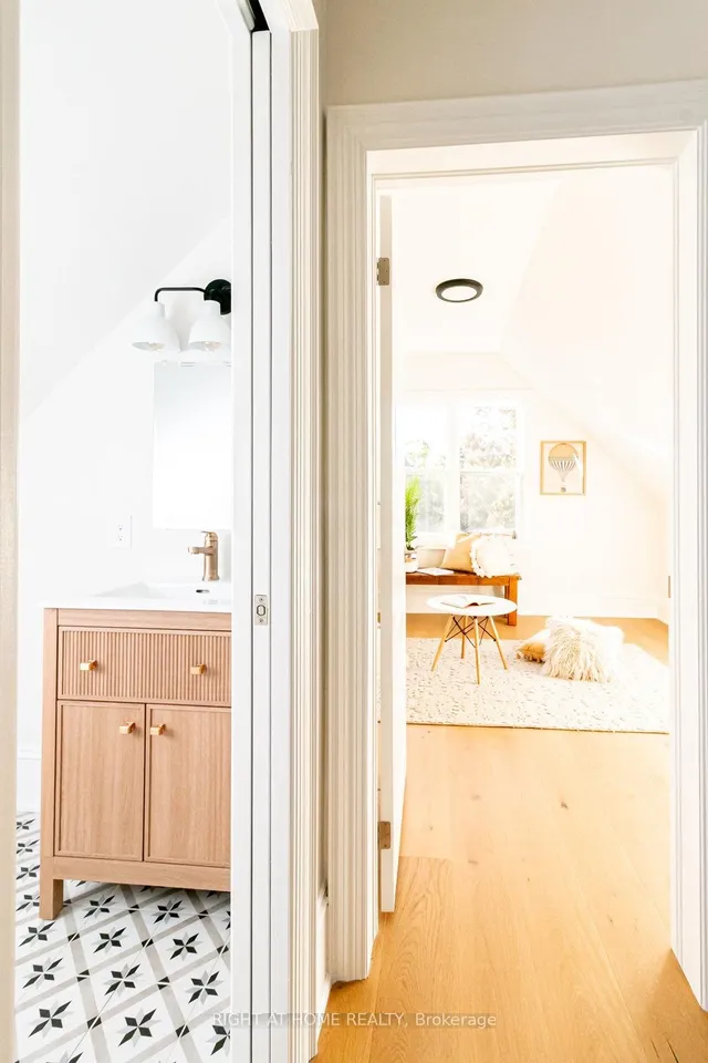 Additional image 47 of 24 Strathcona Ave