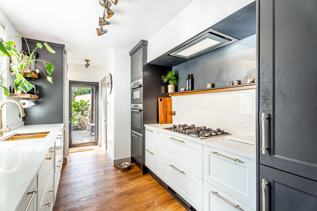 Additional image 8 of Watling Street, Park Street, St. Albans, Hertfordshire, AL2