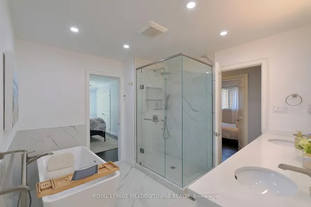 Additional image 22 of 272 Oriole Crt