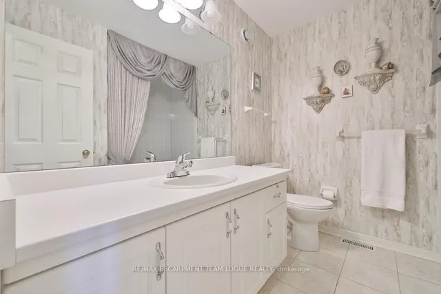 Additional image 35 of 2165 Country Club Dr Unit 16