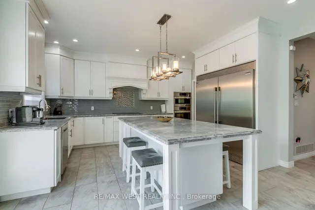 Additional image 10 of 55 Kaufman Dr