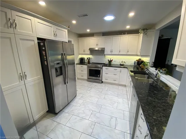 Additional image 3 of 37 Bishop Tonnos Way