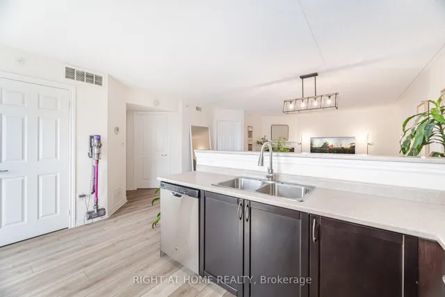 Additional image 18 of 1370 Main St Unit 311