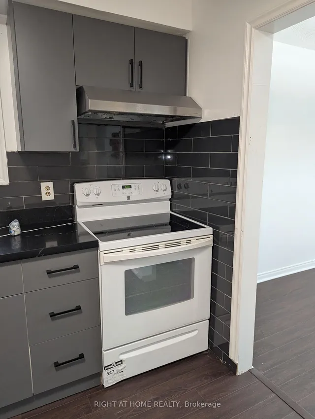 Additional image 17 of 73 Skyview Dr