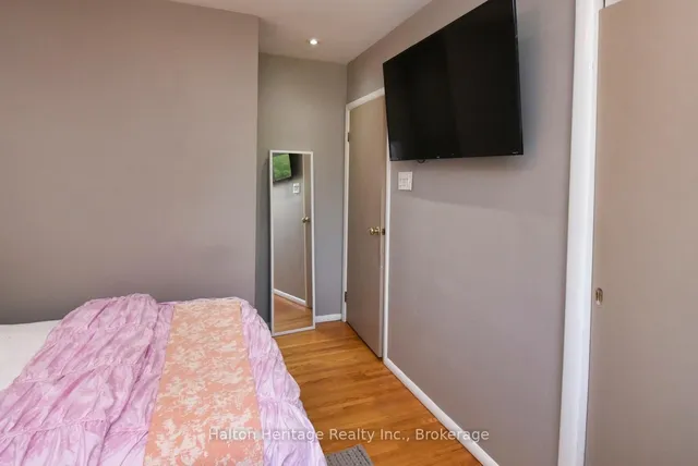 Additional image 29 of 454 Evergreen Ave