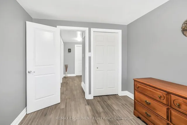 Additional image 25 of 28 Tara Crt