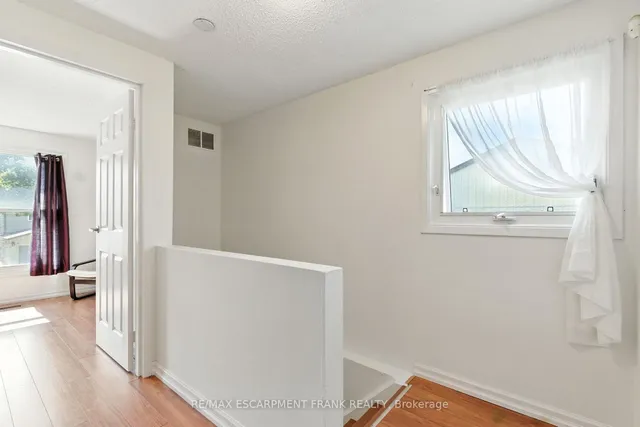 Additional image 20 of 387 Franklin Rd