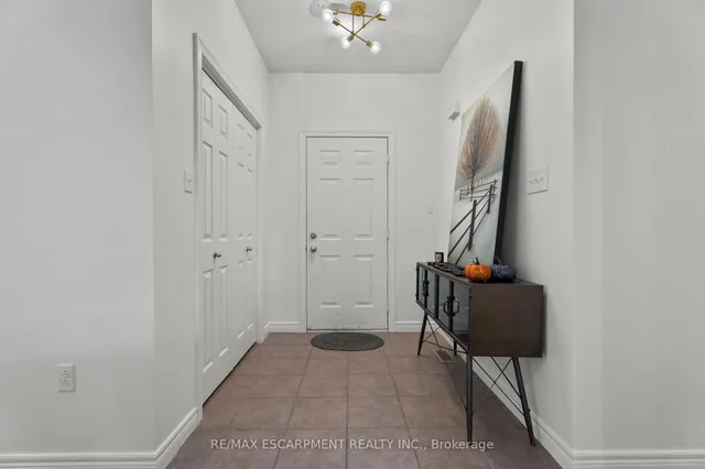 Additional image 6 of 301 Mud St