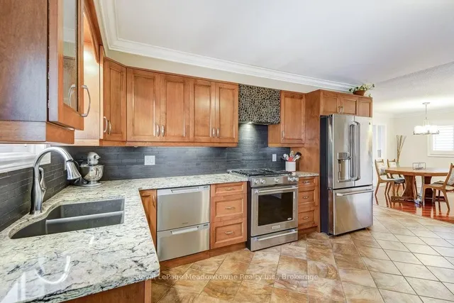 Additional image 16 of 61 Duncan Ave