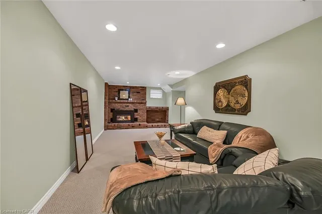 Additional image 44 of 1560 Kerns Rd Unit 7