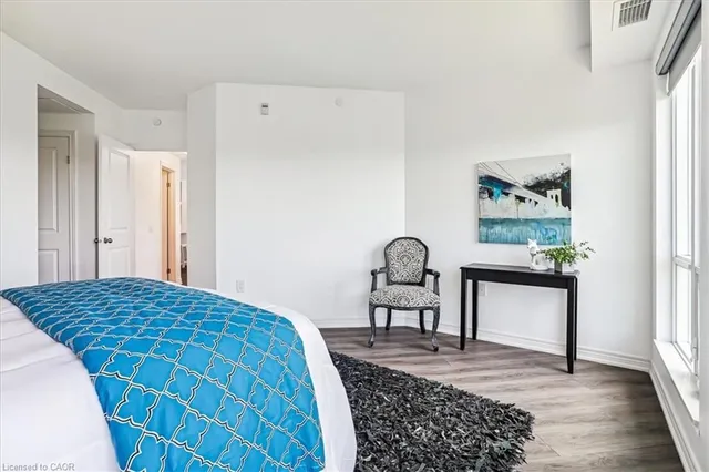 Additional image 22 of 2750 King St Unit 508