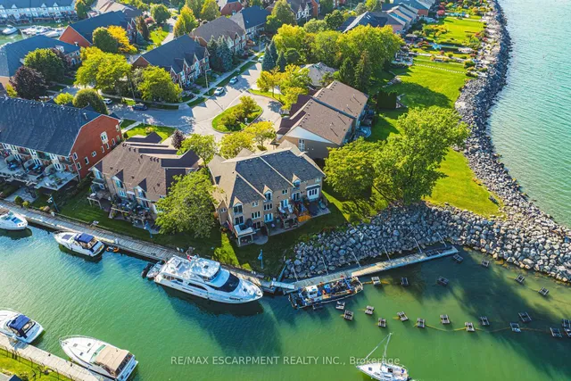 85 EDGEWATER Dr Unit 6