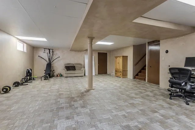 Additional image 26 of 4871 Wellington Road 29