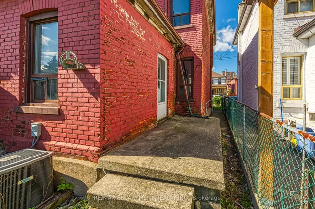 Additional image 6 of 36 Fullerton Ave