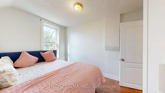 Additional image 19 of 6 Albany Ave