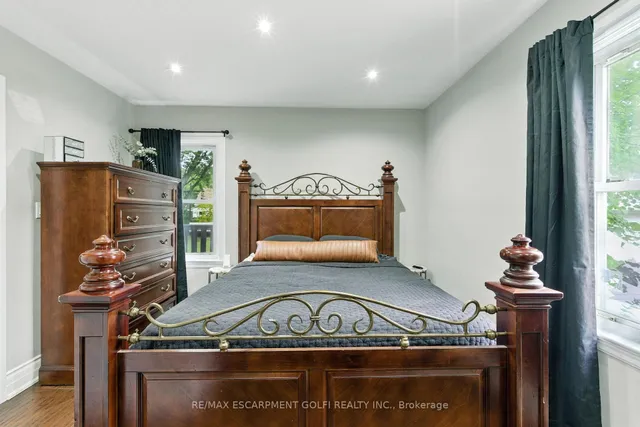 Additional image 15 of 417 East 37th St