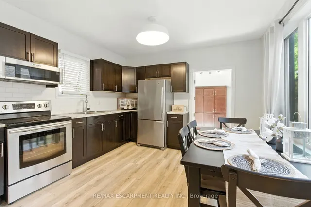 Additional image 11 of 78 OAK Ave