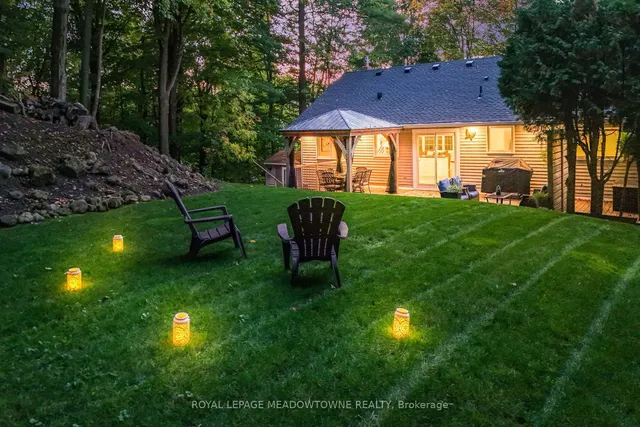 Additional image 42 of 106 Campbell Ave