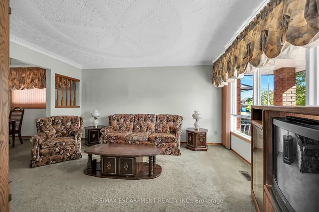 Additional image 9 of 65 Ellington Ave