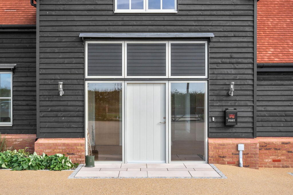 Additional image 10 of Stunning 4 bedroom country home with 4.52 acre paddock