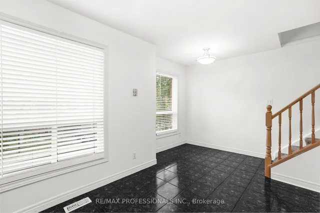 Additional image 9 of 384 Limeridge Rd Unit 17