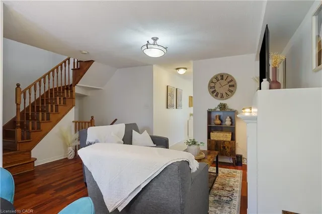 Additional image 8 of 14 Fox Run