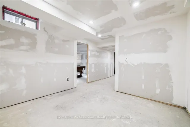 Additional image 39 of 107 Pagebrook Cres