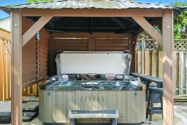 Additional image 33 of 10 Millpond Pl