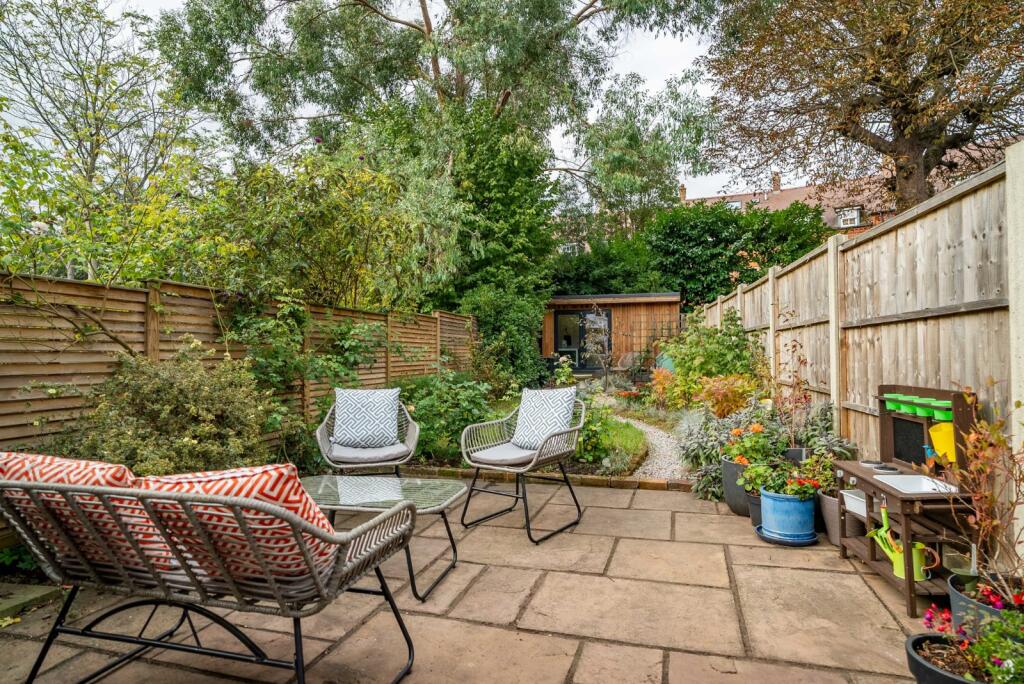 Additional image 3 of Folly Avenue, St. Albans, Hertfordshire, AL3